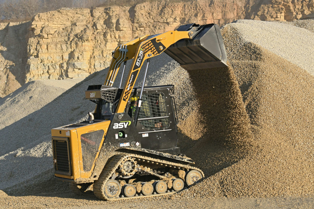 RT-75 Compact Track Loader with Bucket